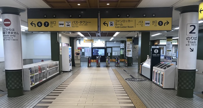 近鉄奈良駅の西改札口