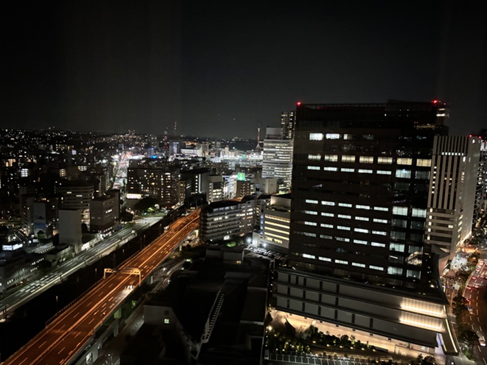 ウェスティンホテル横浜のコーナールームからの夜景